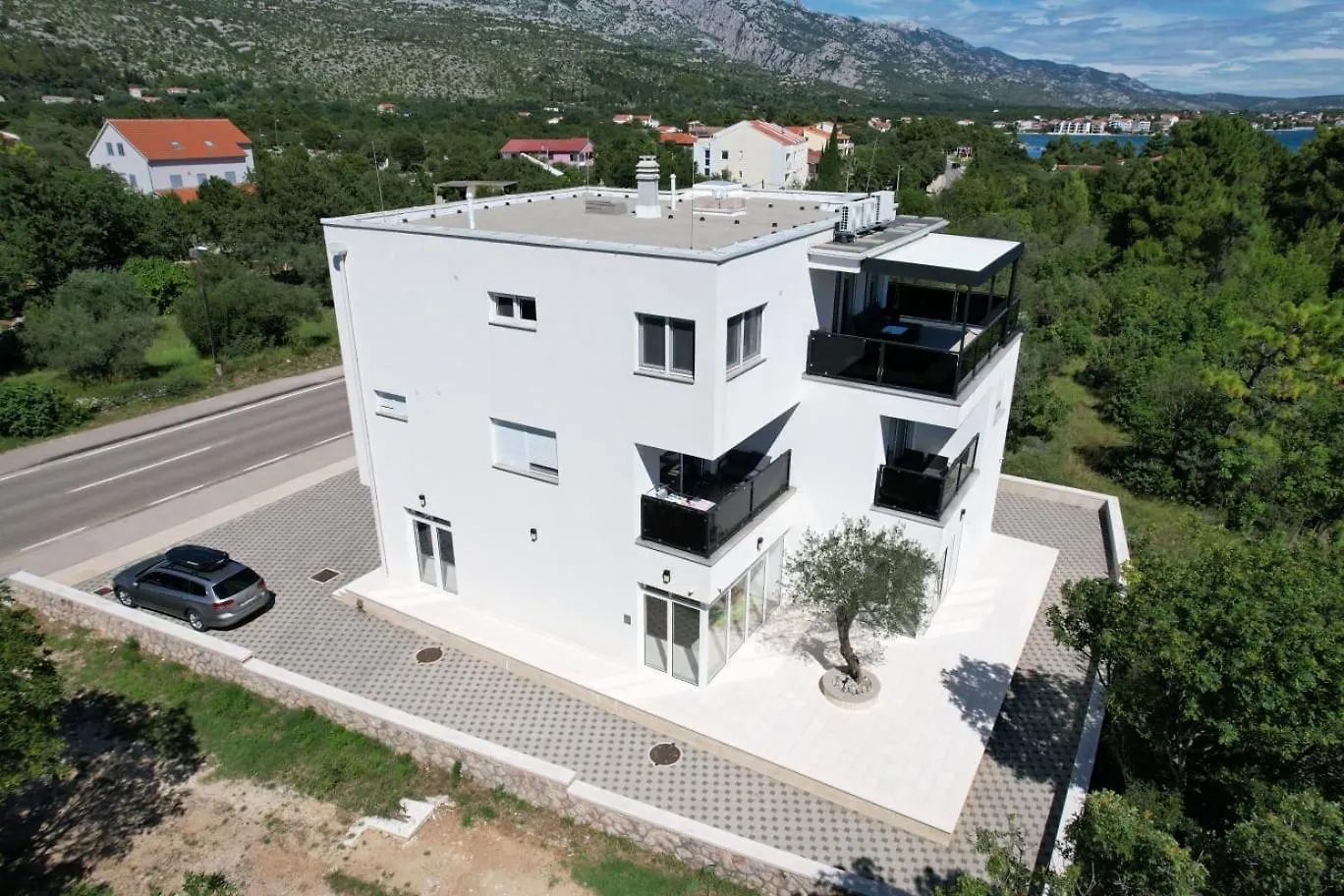 Apartmani Lux Starigrad Paklenica