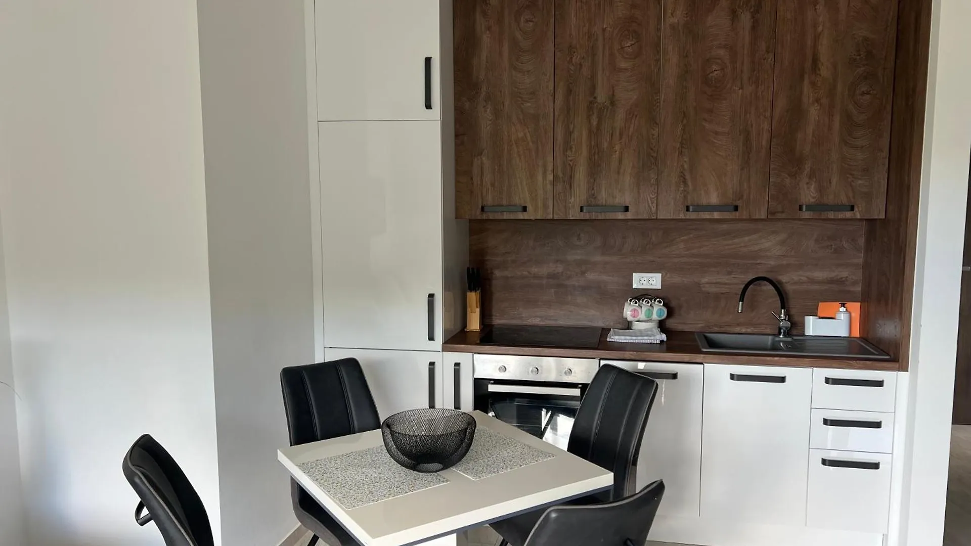 Apartmani Lux Starigrad Paklenica Croácia